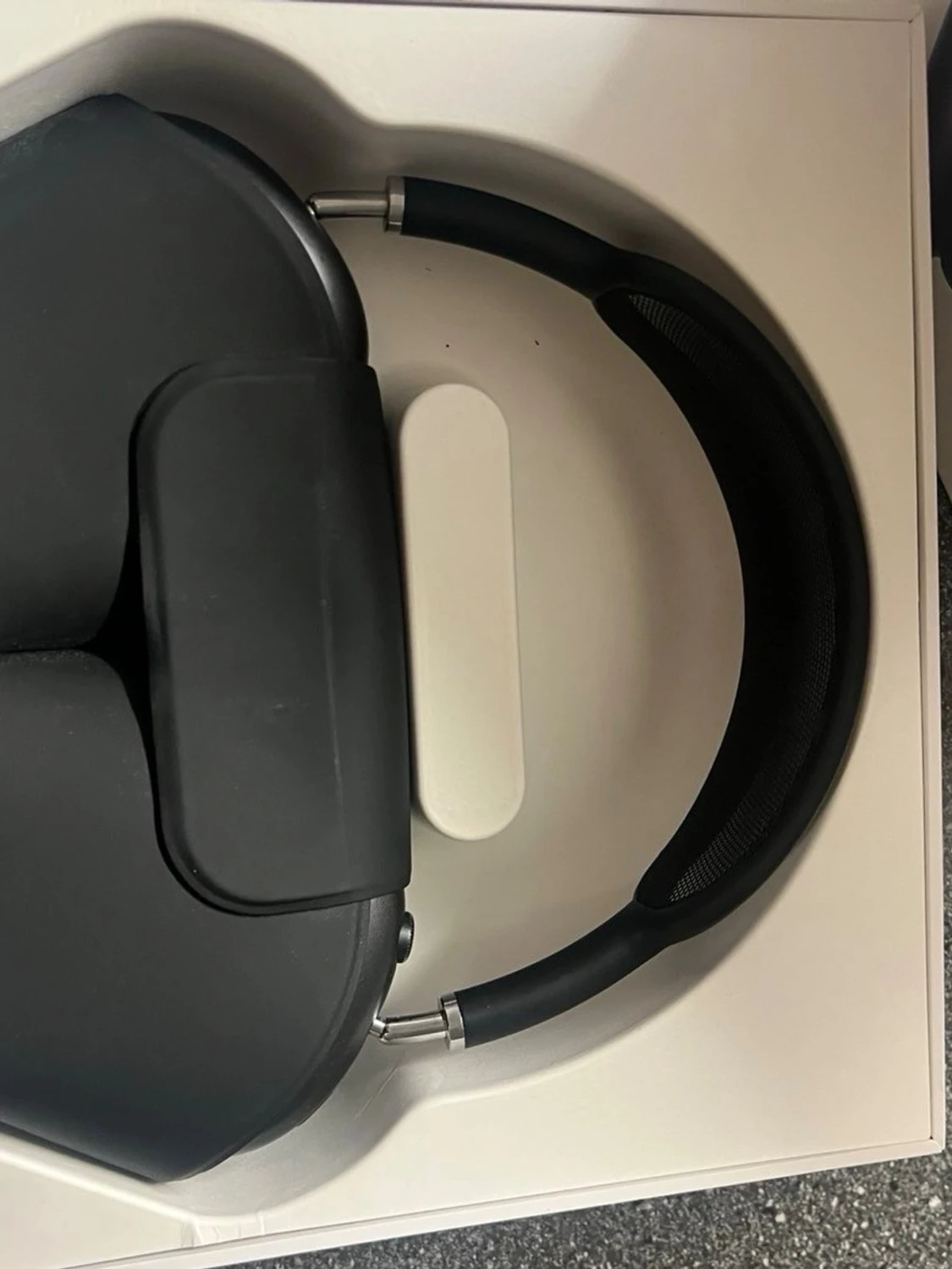 AirPods Max - 3499kr - 3