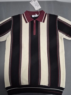 Polo T-shirt  - For clean vintage-inspired look. W42cm  L66cm.     Size M