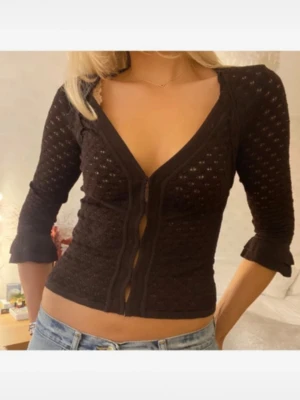 Brun vintage kofta!  - Super fin brun kofta/ topp som är vintage! Vet inte märket och finns inga defekter🩷