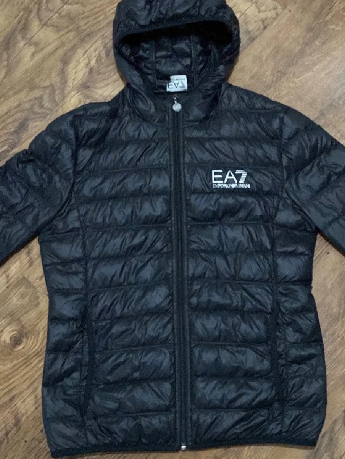 Svart dunjacka EA7 Emporio Armani