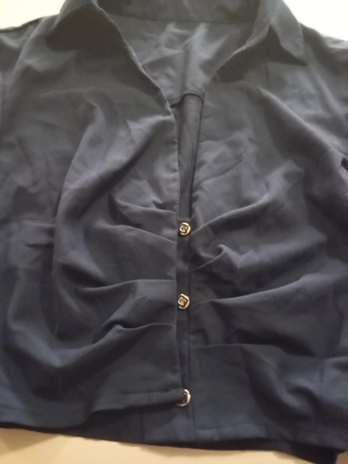 Mörkblå croppad blus med knappar - 2