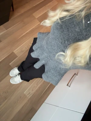 Stickad topp  - Den slutsålda populära toppen från hm! Använd fåtal gånger🌸