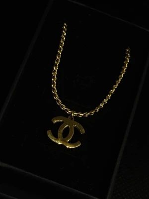 Halsband - Helt nytt halsband i rostfritt stål.