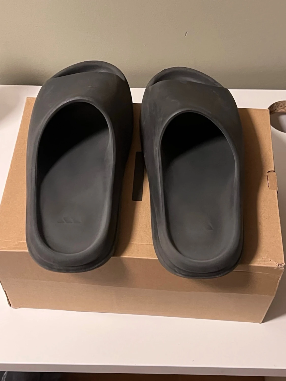 Yeezy slides - 1