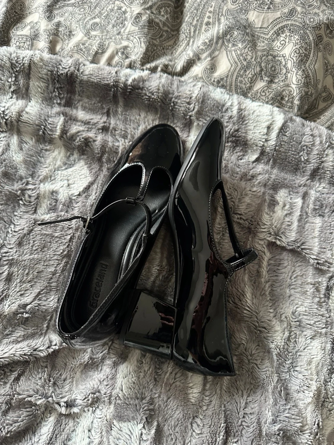 Svarta lackade ballerinaskor med klack - 2