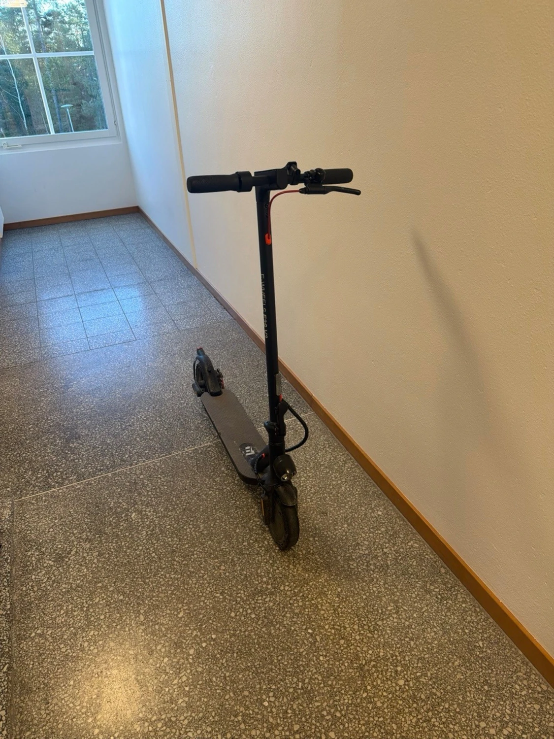 Svart elsparkcykel E-Wheels E2S V2 Long range - 5