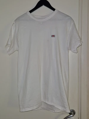 Hov1 kärleksbrev tshirt - Storlek M. Såldes på deras sista spelning på gärdet. Använd fåtal gånger. Skickar inte med instabox