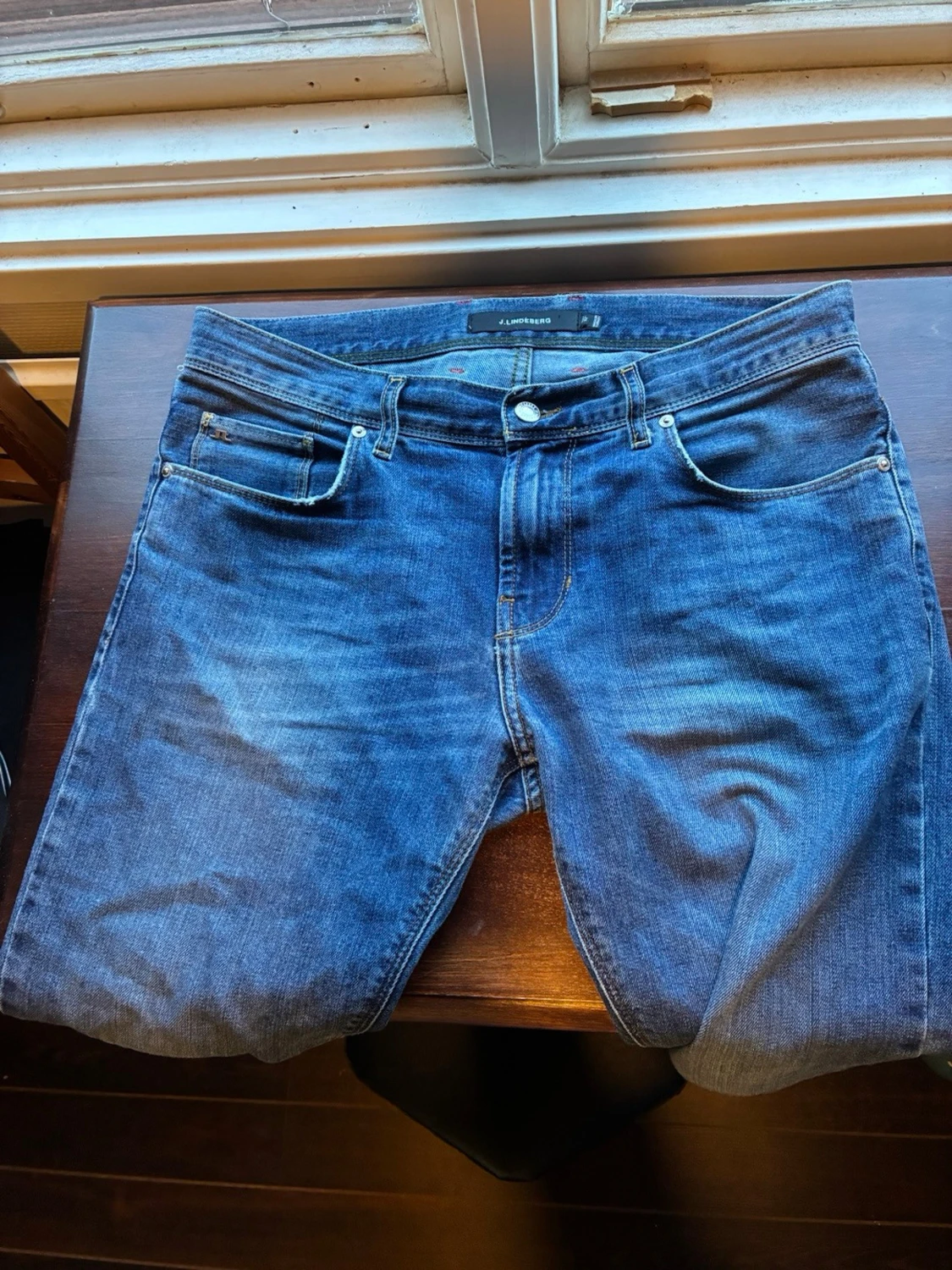 Blå jeans från J.Lindeberg - 1