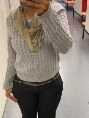 Stickad kofta - Mkt bra skick