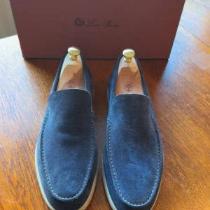 Loro Piana Summerwalks - LP summerwalks  Size 44 True Dark Blue