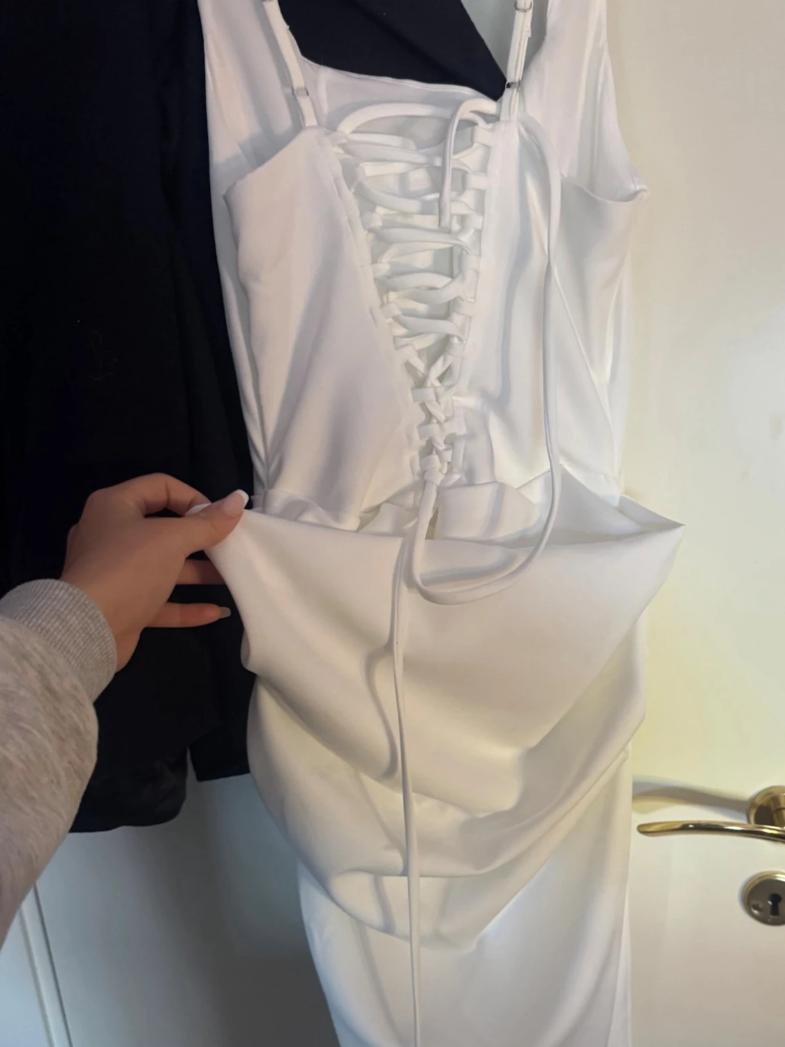 Vit långklänning med snörning - 1