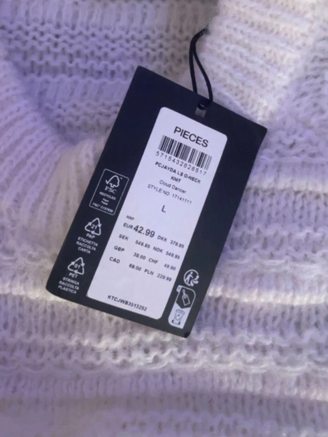 Vit ribbstickad tröja - 2