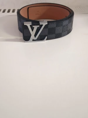 Bälte - Dm vid intresse