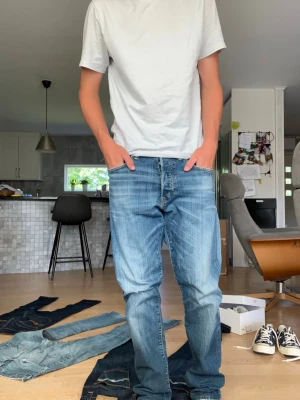 Blå Ralph lauren denim jeans. - Säljer ett par extremt snygga raffe pris i grymt skick. Dem finns i storlek 32:34. Hör av dig vid minsta fråga 🙌