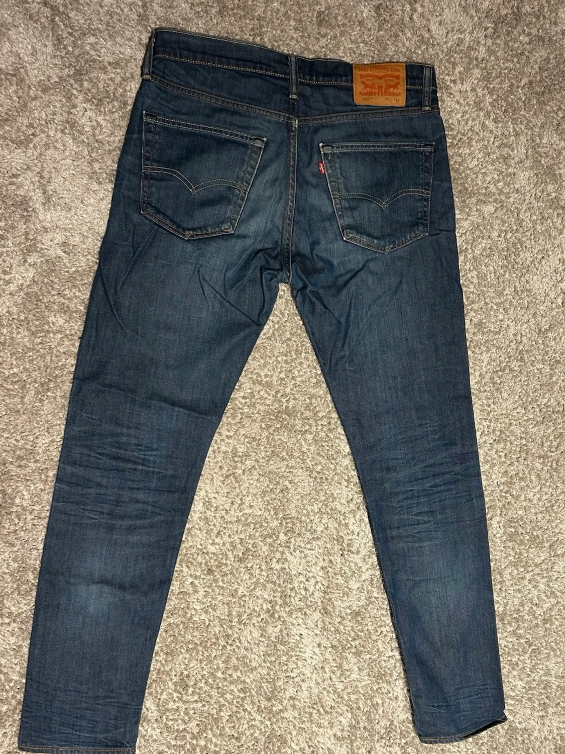 Mörkblå Levi's slim fit jeans - 1