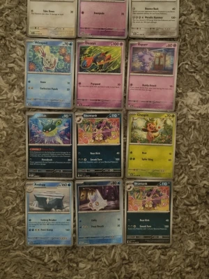 Pokémon kort - Säljer 12st random Pokémon kort. Lägg ett bud om priset inte passar!