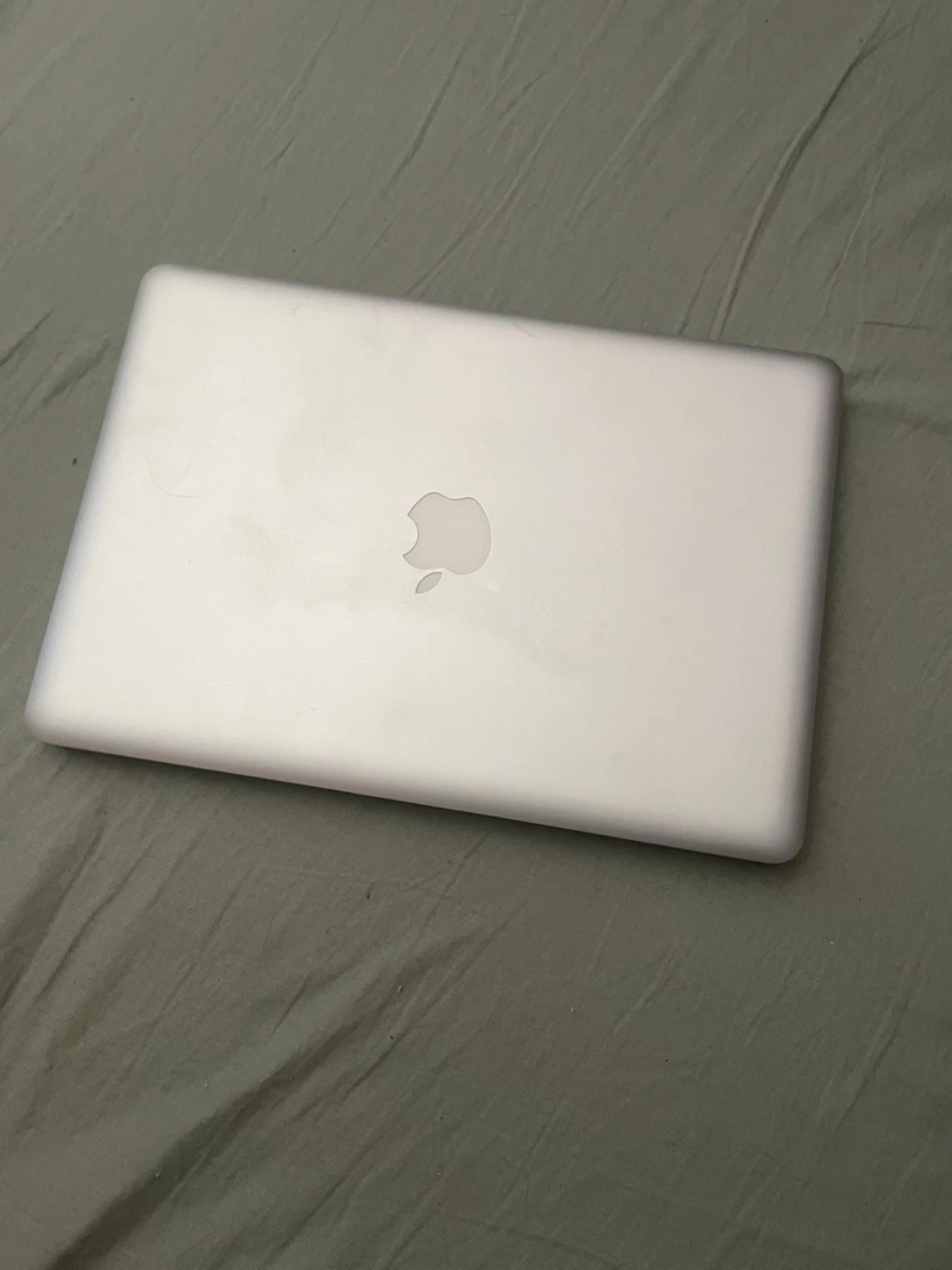 MacBook Pro silver bärbar dator