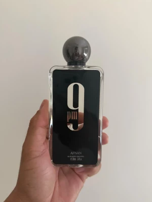 Afnan 9pm  - Använd ca 90ml kvar. Super god doft som liknar JPG ultra male 