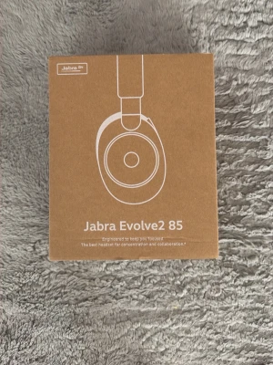 Jabra Evolve2 85 trådlösa hörlurar - HELT NYA EJ ANVÄND jätte skön passform!