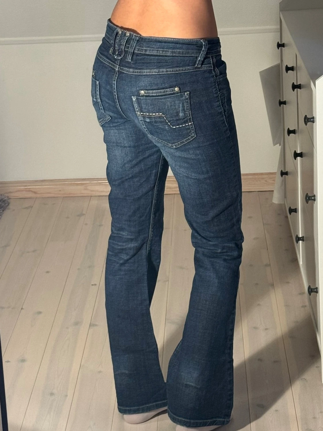Lågmidjade bootcut jeans  - 1