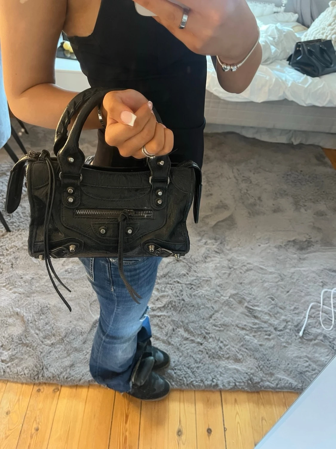 Svart mindre väska - 1