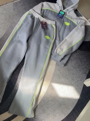 Syneworld trucksuit - Fint