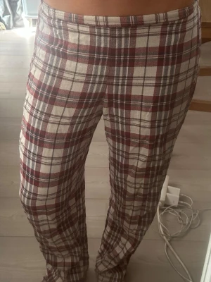 Rutiga pyjamasbyxor  - Storlek XS, i bra skick. 