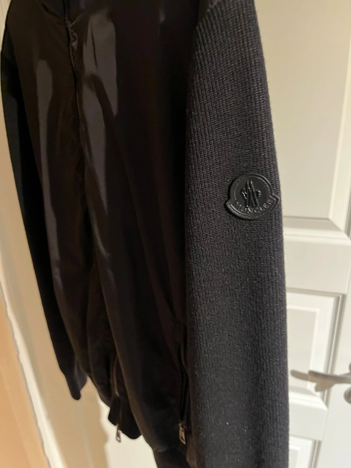 Svart cardigan med huva från Moncler - 2