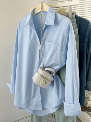 Skjorta - Lös, lite oversize skjort/blus. Aldrig använd. Fanns ingen prislapp.