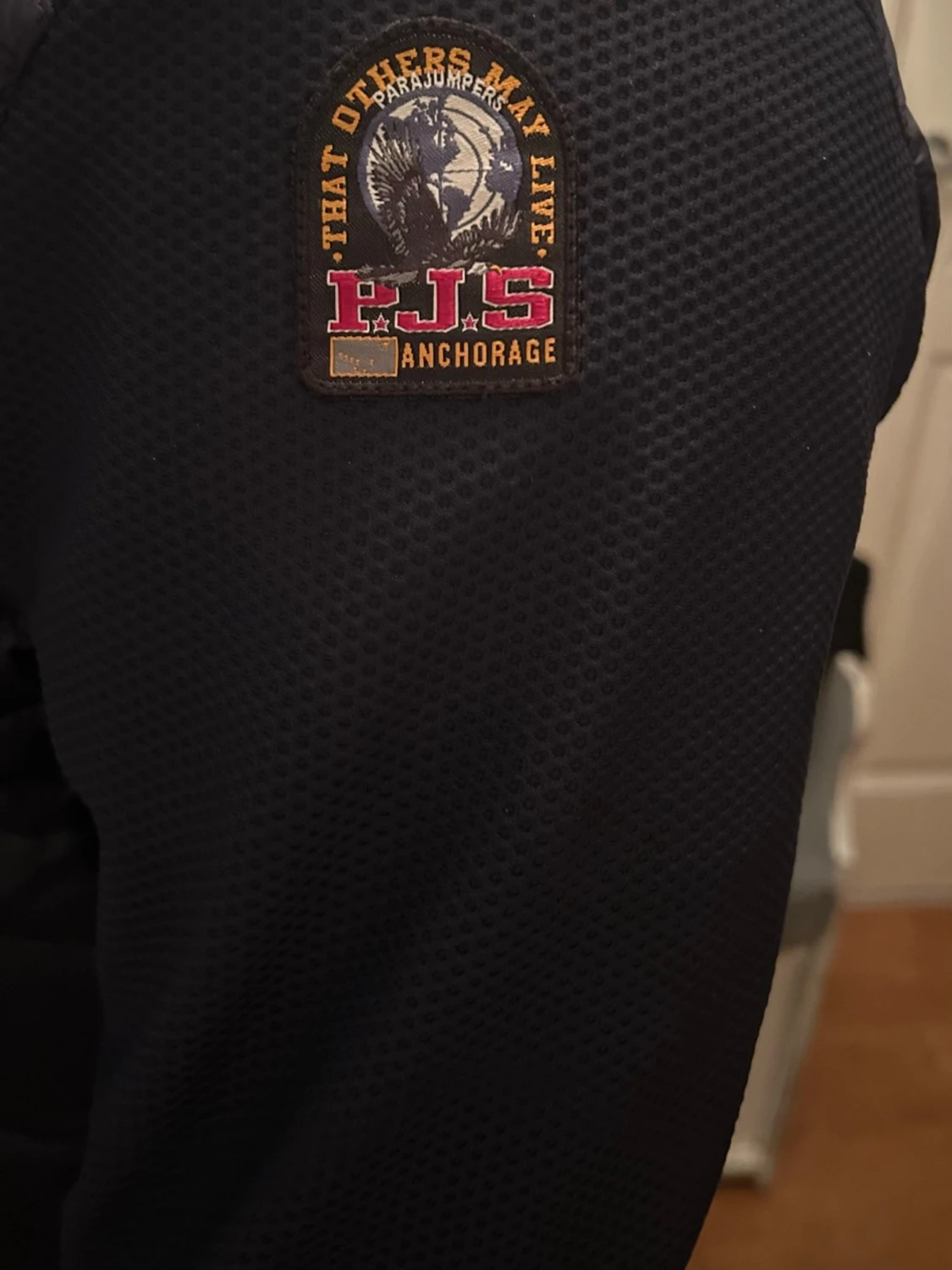 Mörkblå dunväst från Parajumpers - 1