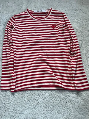 Comme des Garçons - Mjuk bommul CDG randig passar som xs för herr och s för dam hör gärna av er om ni har funderingar