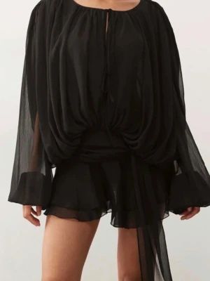 Lioness Element Mini Dress - Kort klänning från Lioness. Helt ny med prislappen kvar! Storlek M