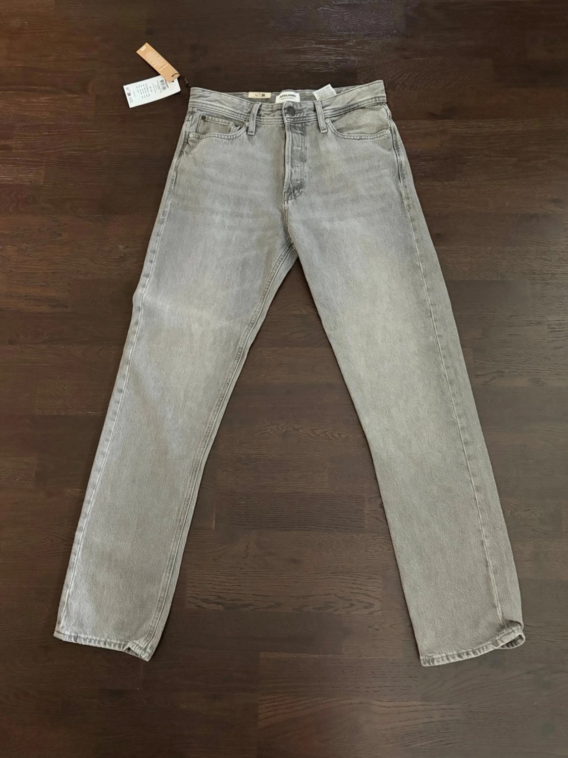 Grå jeans från Jack & Jones - 2