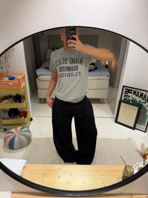 T shirt - Köpt i Miami. Storlek S! 