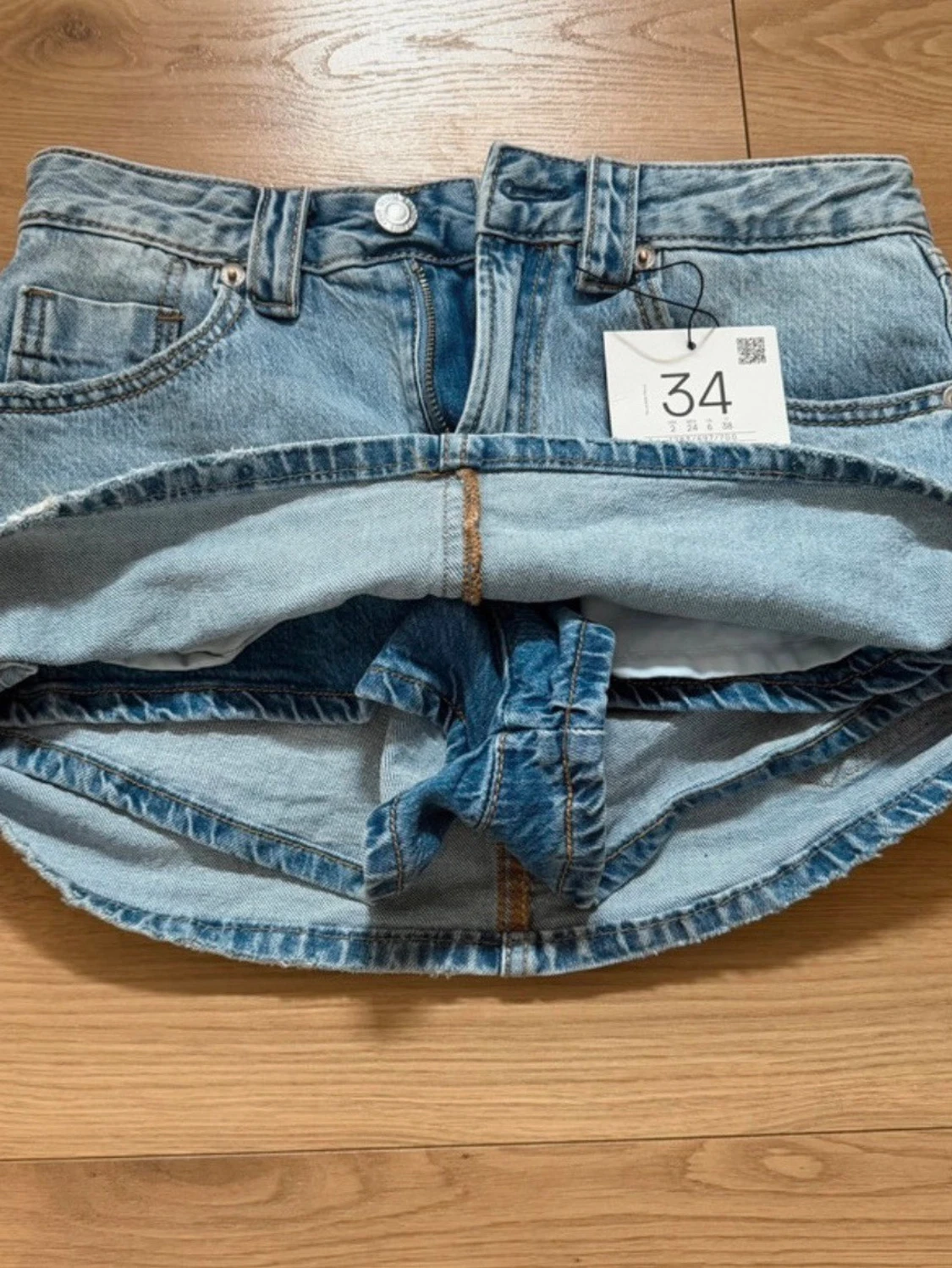 Ljusblå denimskort - 1