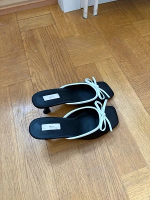 Klackar  - Använt kanske 5 gånger jätte söta skor