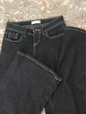 Lågmidjade flare jeans - Lågmidjade flare jeans. Oanvända, endast testade. 