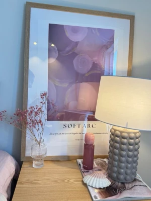 Poster - Säljer denna poster från Lumi Art Uf. Kommer i nyskick i rulle och ram ingår ej. Är i storlek A2 och funkar jättefint till inredning❤️