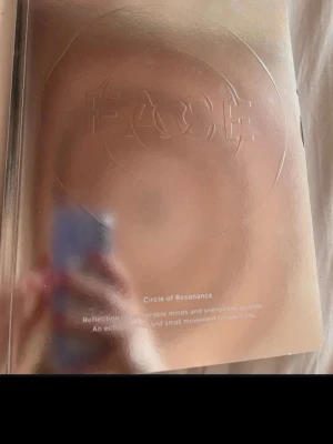 FACE album jimin - Säljer albumet'FACE Circle of Resonance' från BIGHIT MUSIC. 