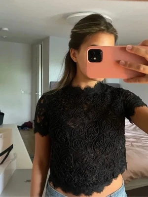 Svart spetstopp zara - Snyggaste svarta spetstoppen💓Från zara men går inte att få tag på längre🤍