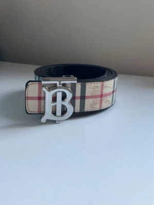Burberry bälte  - Helt nytt