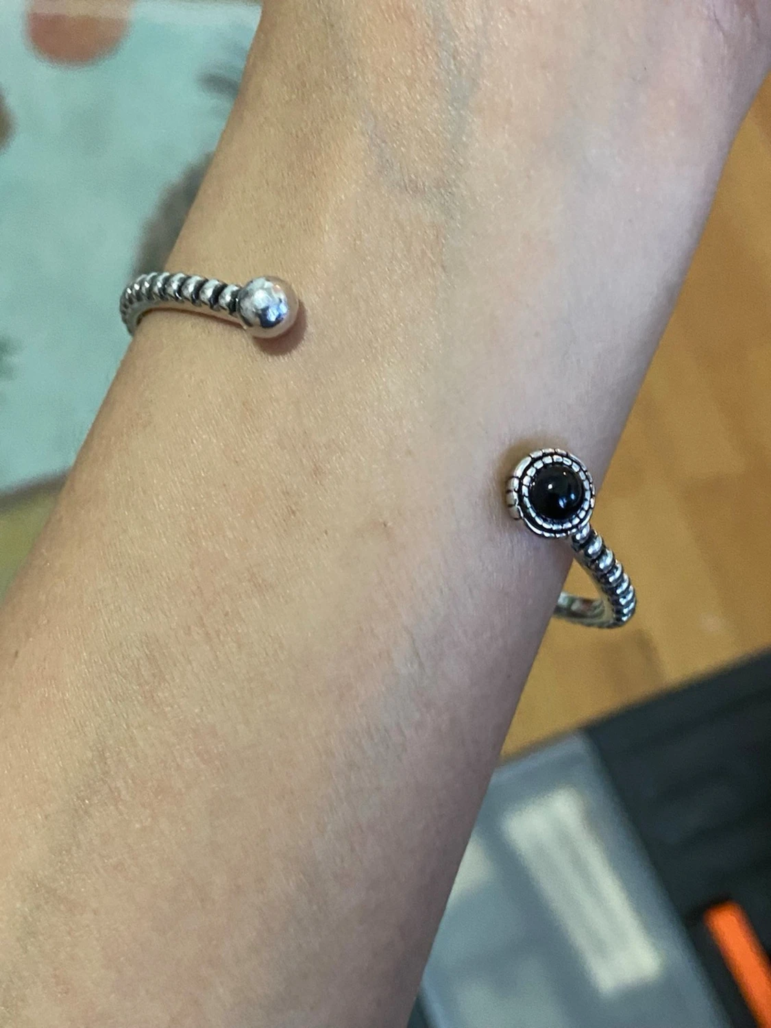 s925 stamped Öppet silverarmband med svart detalj - 3