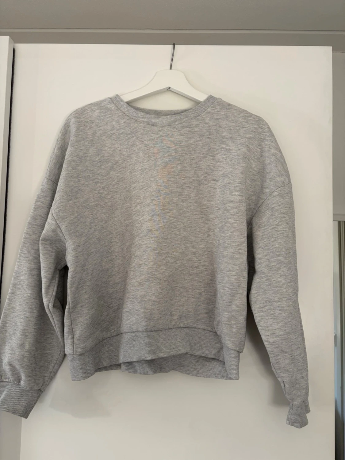 Grå basic sweatshirt