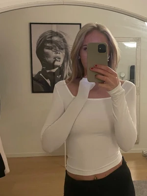 Tröja med öppen rygg - Aldrig använd