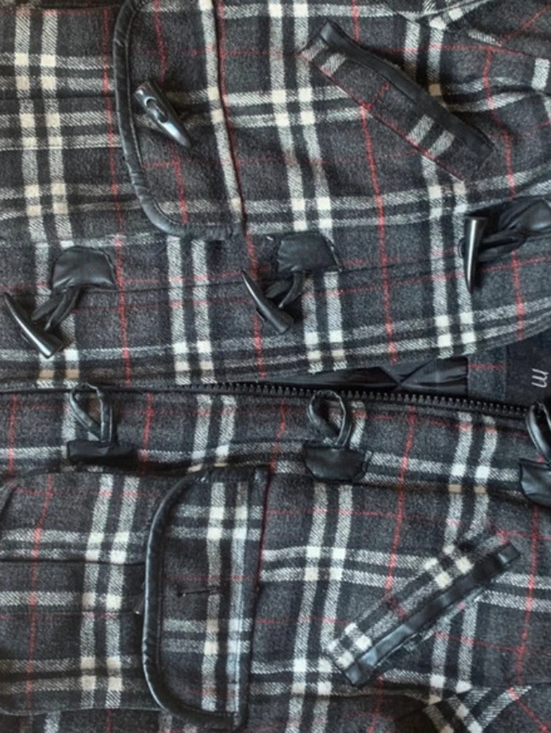 Rutig duffelrock med fuskpäls - 1