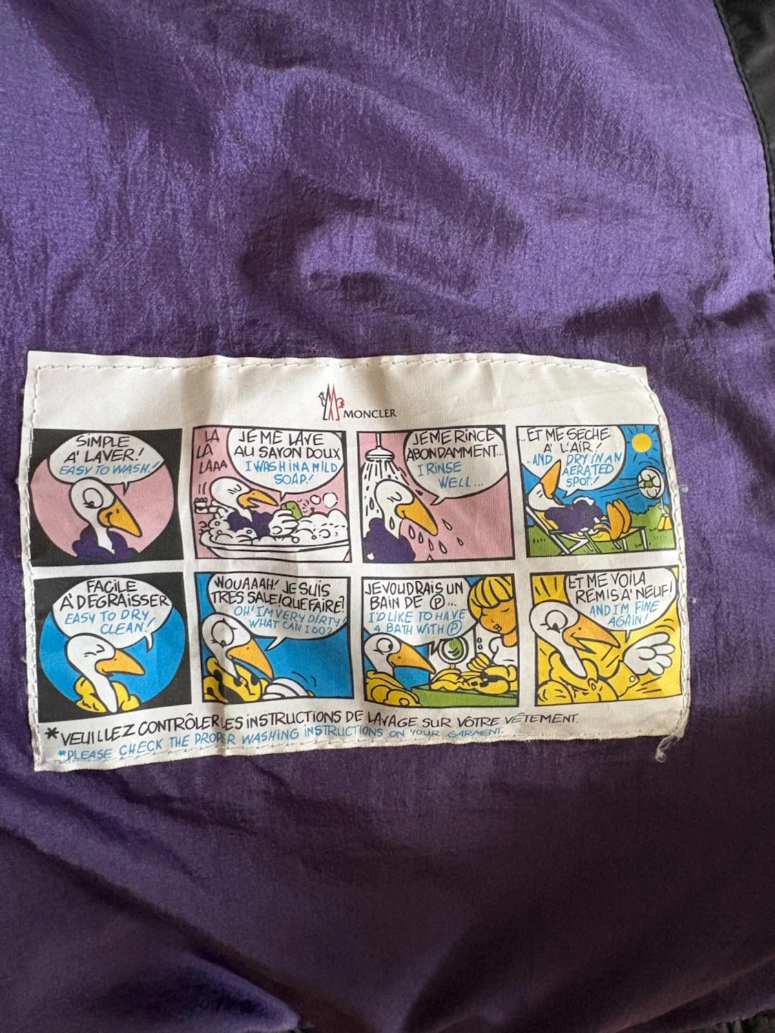 Svart Moncler dunjacka med pälskrage - 5