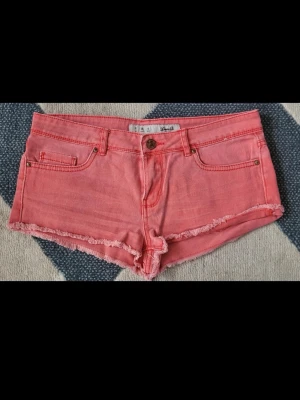 Korall shorts - Såå fina korallshorts 