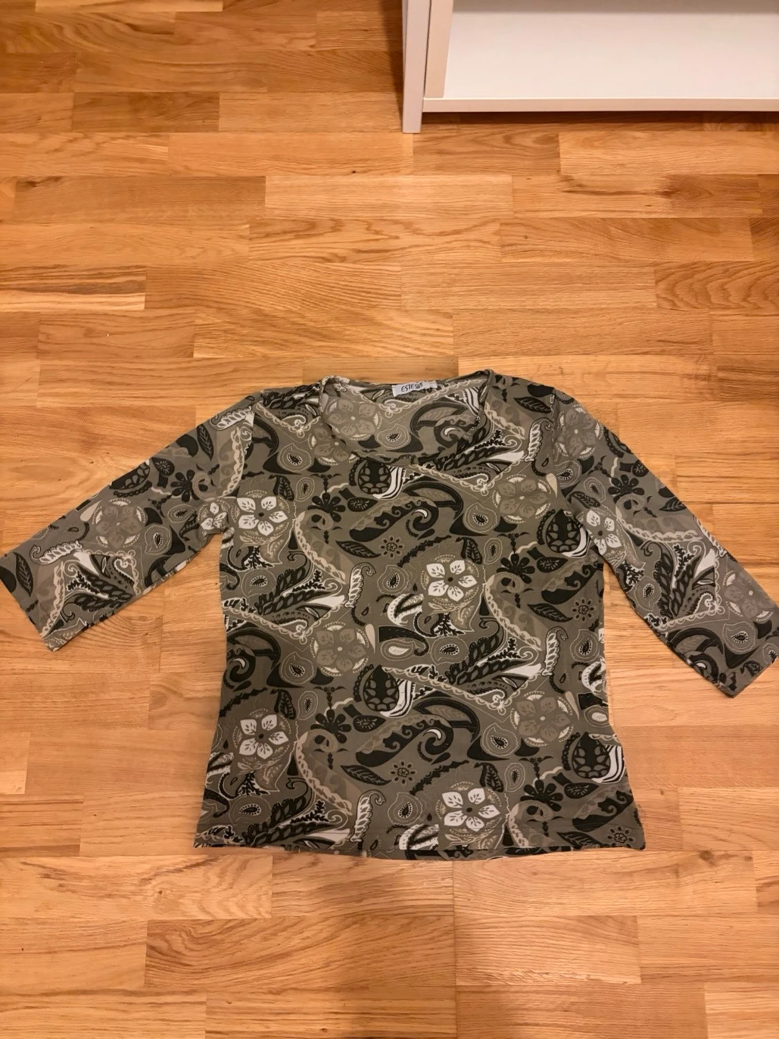 Mönstrad vintage topp från Estesia
