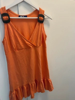 Miniklänning  - Vintage miniklänning 🧡storlek L men mer S!