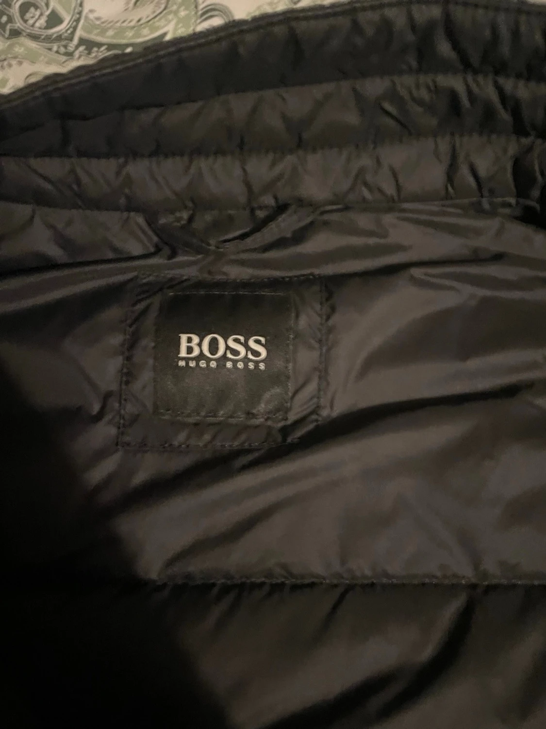 Svart pufferjacka från BOSS